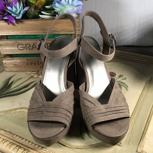 Worthington Felicia Suede Platform Sandals Sz 8 NEW in Box - Picture 3 of 10